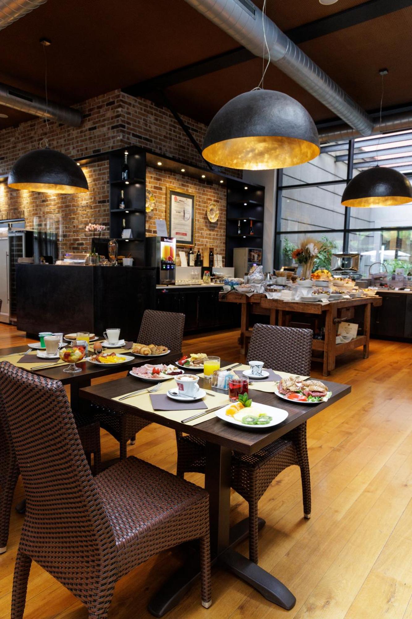 Western Falck Village Milano Sesto 4*