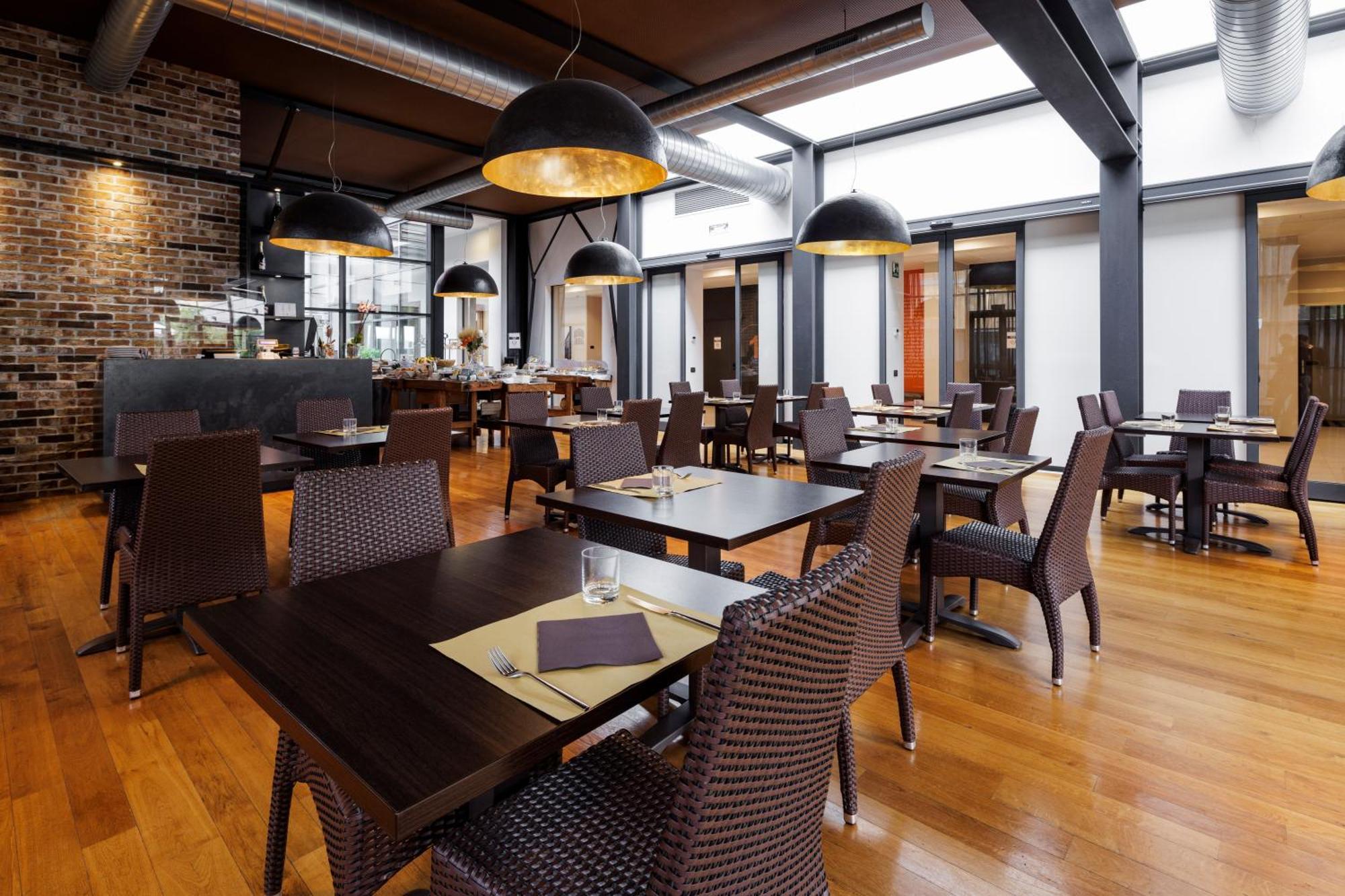 Hotel Western Falck Village Milano Sesto 4*