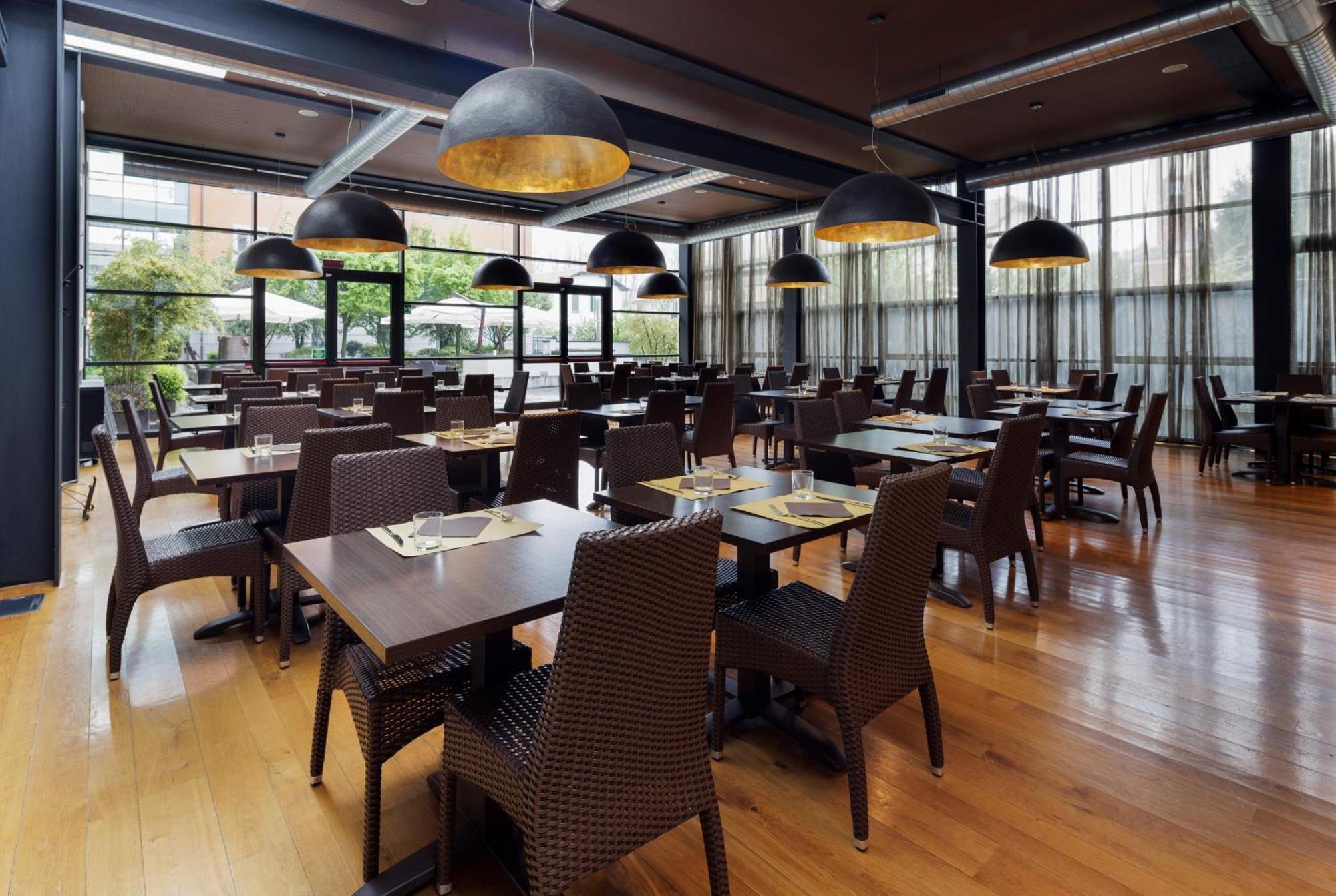 Hotel Western Falck Village Milano Sesto 4*